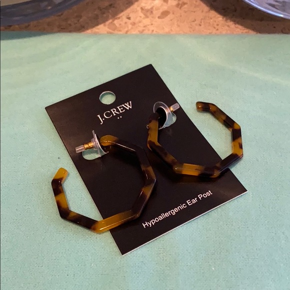 J. Crew Tortoise hexagon hoop earrings. - Picture 5 of 10